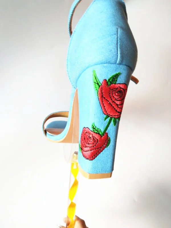 2018 Suede Shoes Woman Embroider High Heel Women Ethnic Flower Floral Party Shoes Plus Size Zapatos Mujer 1189