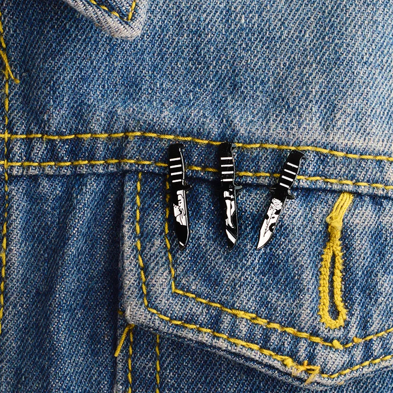 

Tiny Black Dagger Knife Pin Rose Women's legs Kissing lovers Brooch for Women Men Enamel Coat T-shirt Lapel Pins Gothic Jewelry