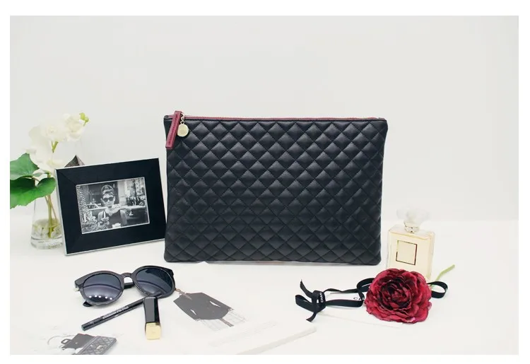 Diamond Lattice Plaid Quilted Clutch*