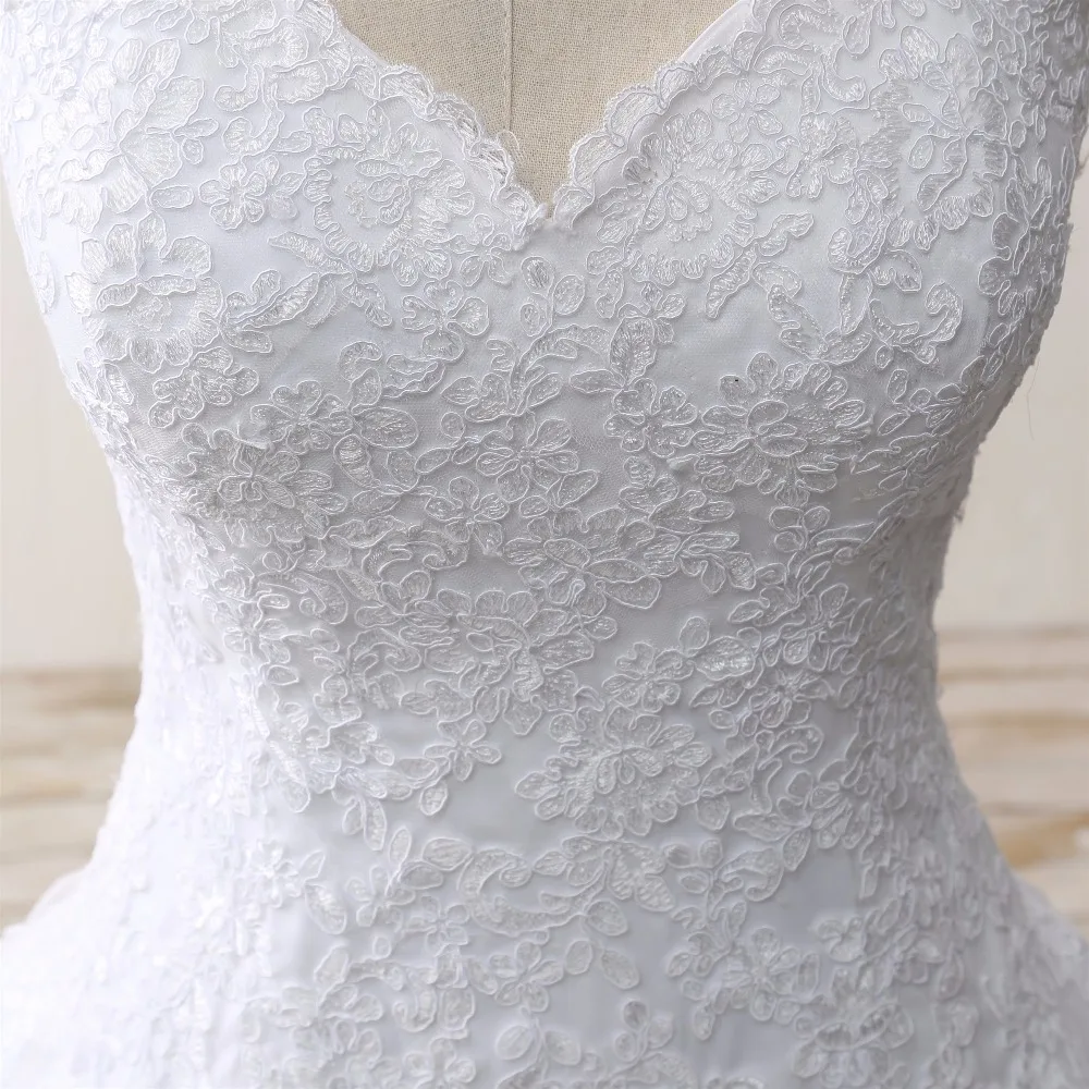 Elegant A-line Sweetheart Appliqued Tulle Lace Wedding Dress