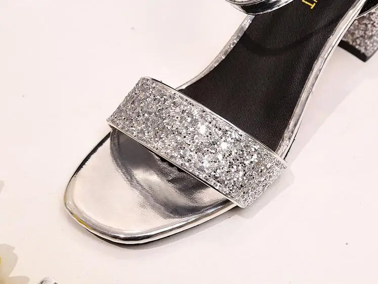 Модные Ремешок на щиколотке пряжка женские босоножки высоком каблуке Bling толстой