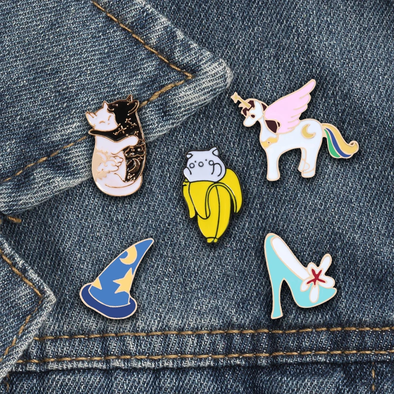 

Cartoon Enamel Brooches Pins Banana Cat Shoes Hat Horse Corsage Denim Lapel Pin Bag Hat Badges Decoration Jewelry For Women Girl