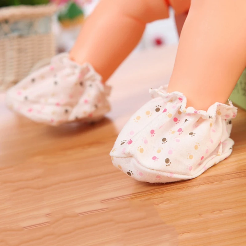 2Pcs/Pair Neonatal Toddler Foot Cover Anti Catch The Newborn Baby