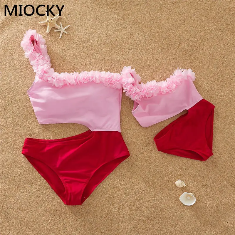 

Family Matching Outfits Look Summer Mom Girls Baby Flower Swimsuit Bikini Mother and Daughter Swimwear Mommy Me Clothes E0201