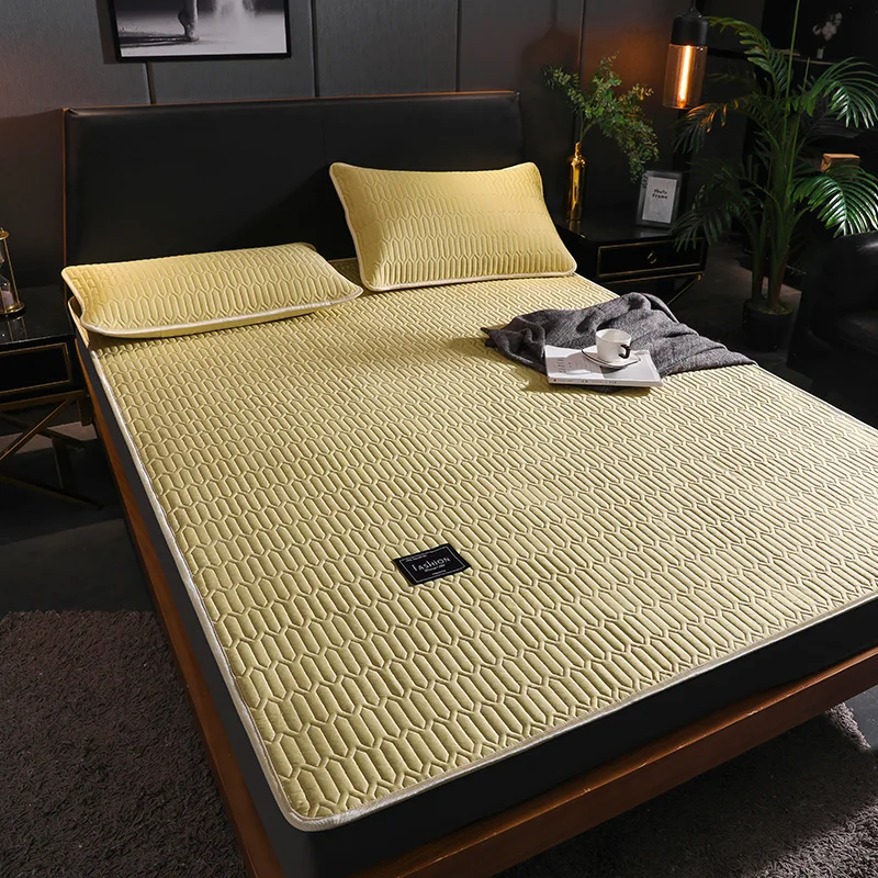 

Nordic Summer Sleeping Bed Mat Foldable Bed Topper Sheet Solid Color Quilted Mat Ice Silk Mat Bed Mattress Protector Cover