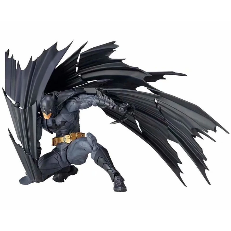 Revoltech Series Batman DC Comic Justice League Super Hero Batman Dark Knight Action Figure Collect