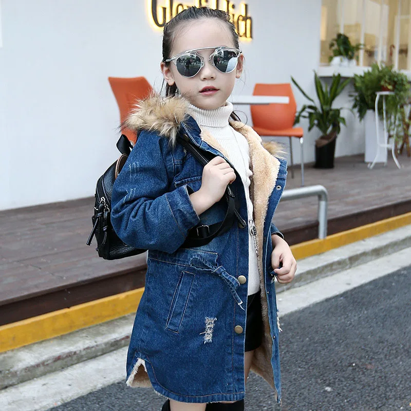 Детская джинсовая куртка для девочек хлопковая Джинсовая Верхняя одежда с большим меховым воротником осенне-зимняя куртка из плотного бархата для девочек - Цвет: A