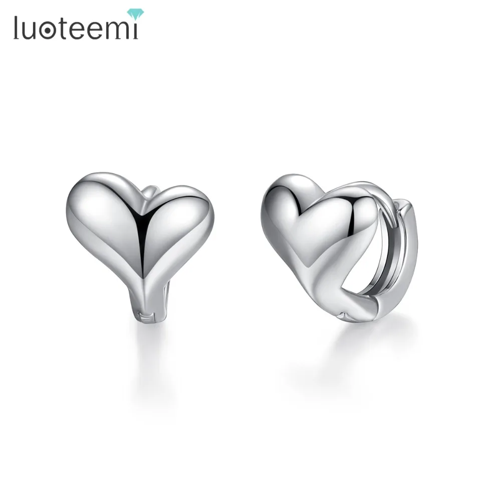 

LUOTEEMI Popular Cute Heart Stud Earrings Design for Women Dating or Party Exquisite Two Colors Female Pendientes Christmas Gift