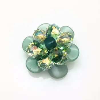 

2018 new arrival fashion flower brooch made with swarovski elements good for Christmas jewelry gift joyas broche wholesale