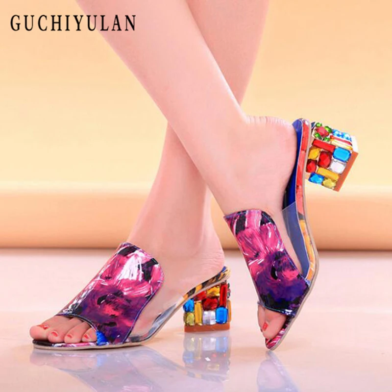 

Summer transparent sandalsWomen Elegant Pumps Ladies Shoes Decorated with Rhinestone Ladies glitter crystal high heels Latest