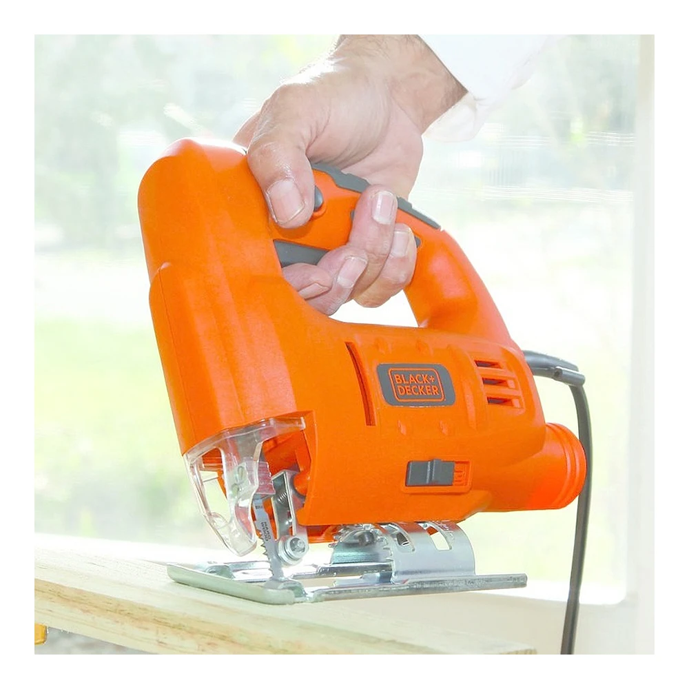 Лобзик электрический Black+ Decker, 400Вт, ход 18мм, 3200об/мин глубина пропила дерево 65мм, металл- 6мм
