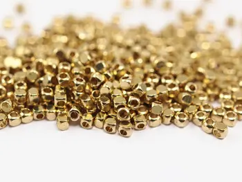 

250 pcs Tiny Square Cube Spacer Beads (2.5 mm) brs 600