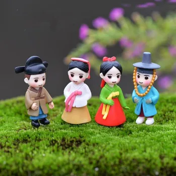 

30Pcs/Set Resin Korean couple Sweet Home Decoration Ornaments Mini Crafts Bonsai Micro Landscape Craft Fairy Garden Miniatures
