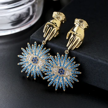 

Retro Europe Zircon Blue Eyes Lucky Palm Symbol Earrings Ins Style Plating Needle Drop Earrings XIUMEIYIZU New Fashion Jewelry