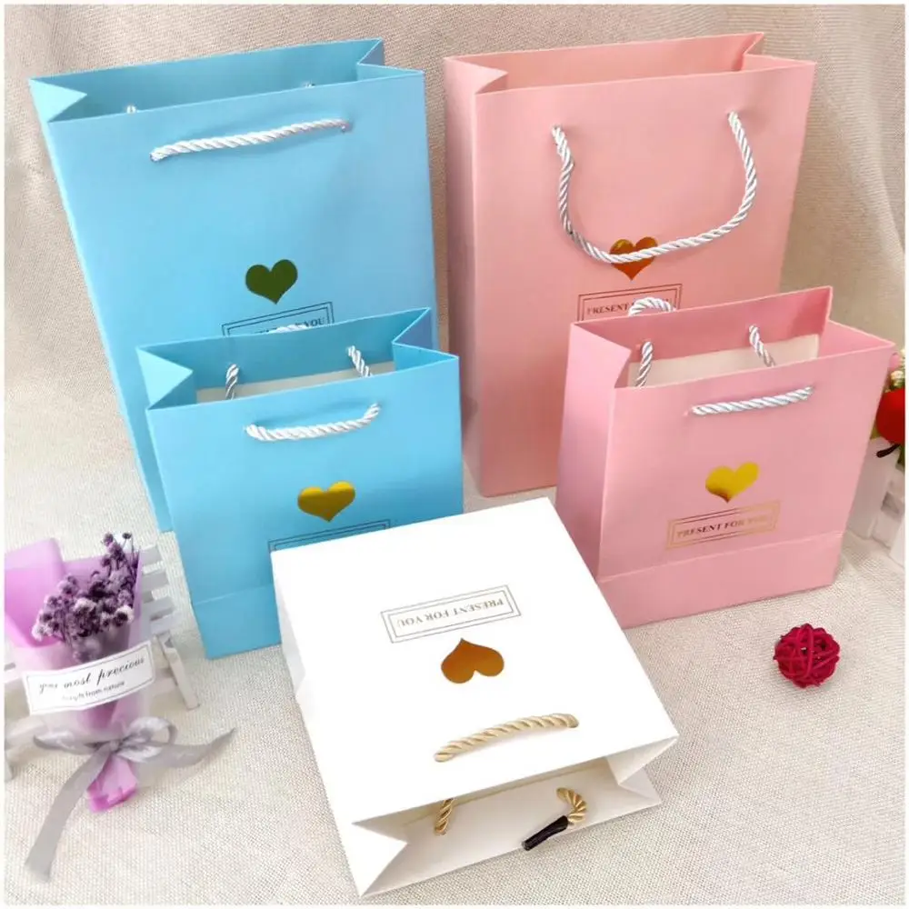 

Emerra Hot selling Wedding Party European Heart Paper Gift Bag holder bag cosmetic bread paper bags Wholesale Free Shipping