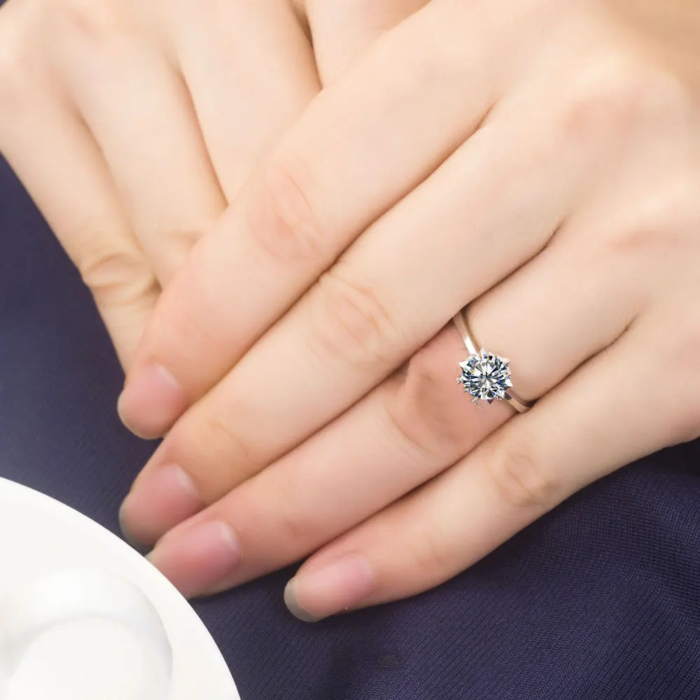 Charles& Colvard бренд Moissanite кольцо Тест Положительный 0.5CT Solitaire Moissanite АЛМАЗНОЕ КОЛЬЦО Снежинка обручальное женское серебро