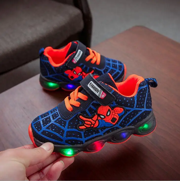 Davidyue/детская обувь со светящимися вставками «Человек-паук» для мальчиков и девочек; светильник для детей; Детские кроссовки; сетчатая спортивная обувь для мальчиков и девочек; светодиодный светильник