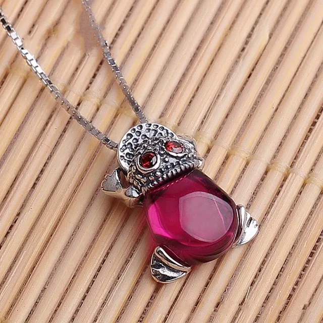 

S925 retro silver with red corundum Zhaocai toad Pendant Necklace with silver chain wholesale
