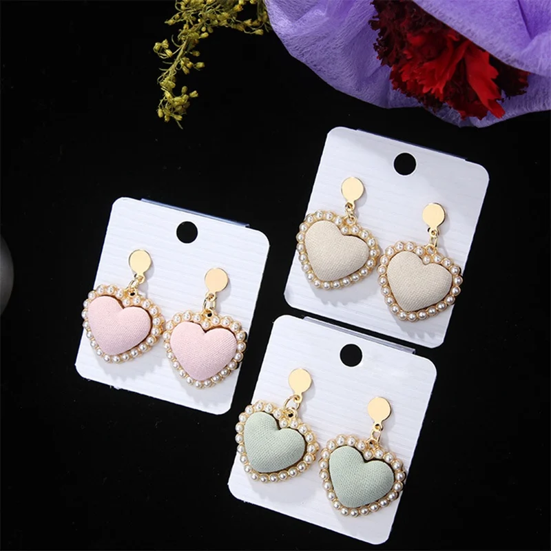 

1 Pair New Cute Love Earrings 3 Colors Heart Earrings Simulated Pearl Candy Color Small Fresh Korean Version Heart Earrings