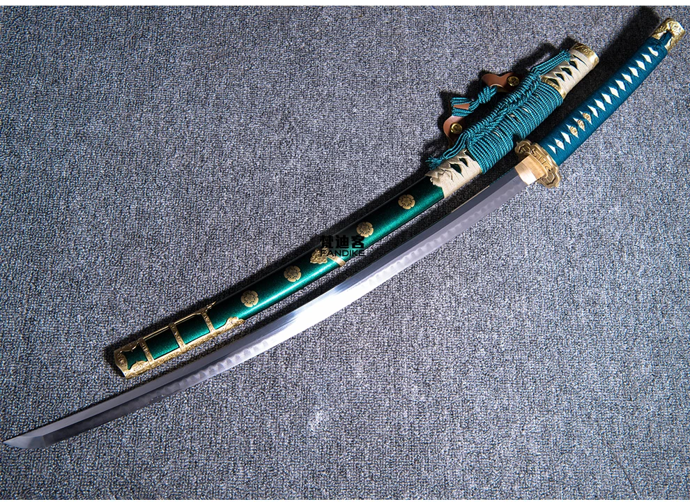 Handmade Japanese Tachi Knife Damascus Steel Samurai Katana Sword Very Sharp Japanese Tachi Knife Katana Sword Handmade