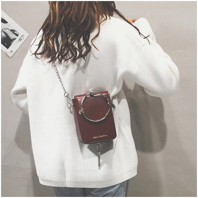 2018 Bolsas Feminina Bolsos Mujer New Design Female Metal Tassel Ring Shoulder Diagonal Package Mini Small Square Mobile Wallet 2018 Bolsas Feminina Bolsos Mujer New Design Female Metal Tassel Ring Shoulder Diagonal Package Mini Small Square Mobile Wallet
