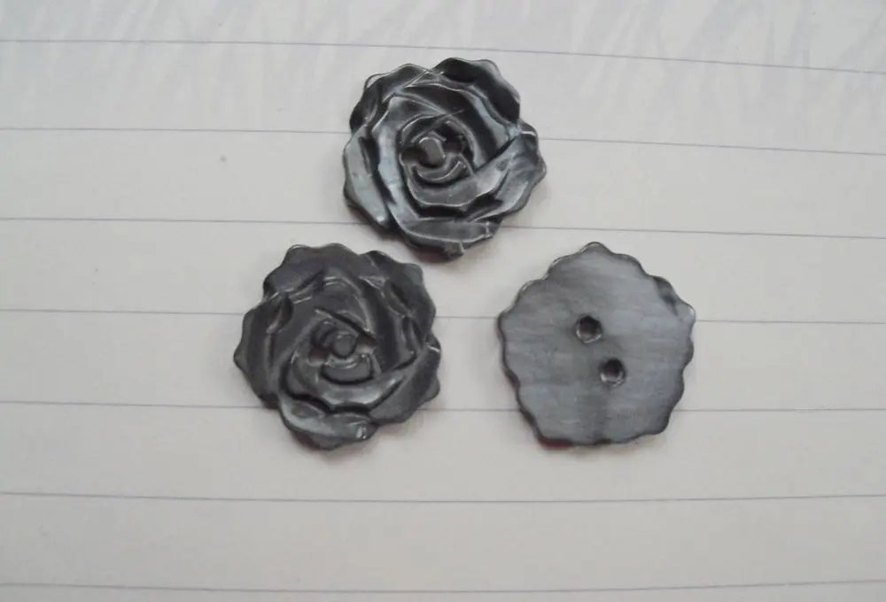 

free shipping 18mm grey flower Mother of Pearl shell button ,Sewing Buttons Scrapbooking Knopf natural shell buttons