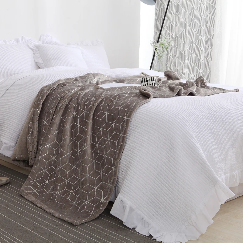 

High Quality Brown Pure Gold Blanket Bedding Flannel Double Layer Throw On Sofa Bed Plane Plaids Solid Bedspreads 160x200cm Size