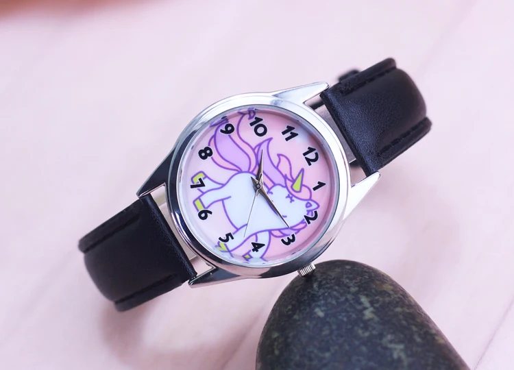 Новинка, Детские кварцевые наручные часы с милым мультяшным розовым единорогом для девочек, подарки для студентов, электронные кожаные часы