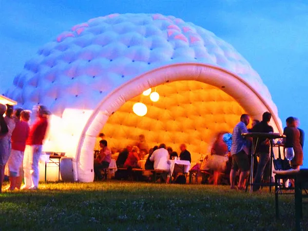 inflatable  tent  (9)