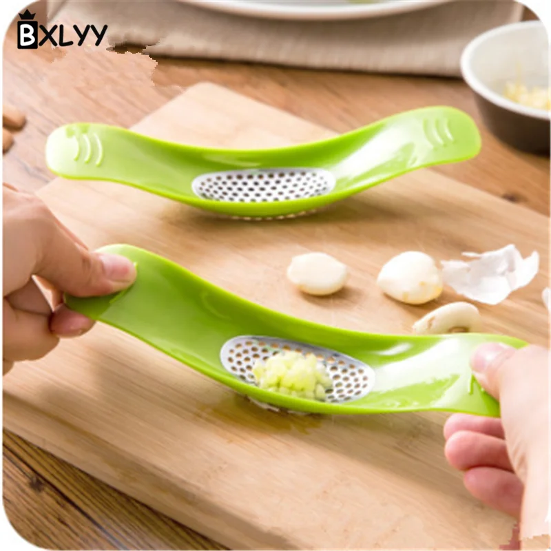

BXLYY Sale Manual Garlic Press Kitchen Gadget Kitchen Accessories Garlic Buckle Kitchen Tools Vegetable Cutting Machine Knife.8z