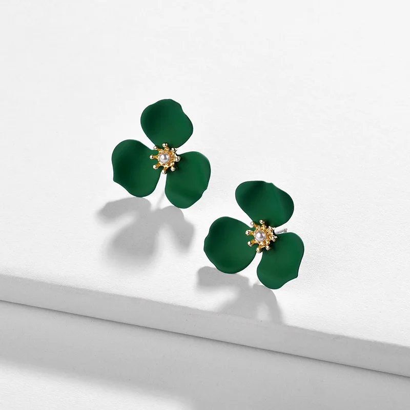 

HUIDANG Matte Colored Flower Petals Stud Earrings 5 colors Rubber Coating Ear Studs for Women