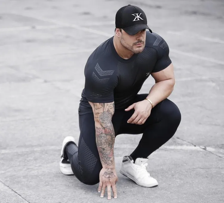 New Running Men Fitness T-shirt Sport Shirt Men Short Sleeve Quick Dry Bodybuilding Tight T Shirt Gym Mens Tshirt Tee Tops