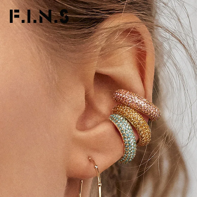 

F.I.N.S 1pc Korean Fashion Woman Clip on Earrings Crystal Paved Small Ear Cuffs for Women No Pierced Ear Clip Stackable Earrings
