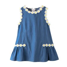 Новое джинсовое платье для маленьких девочек Повседневное летние Ковбойская одежда хлопковая детская одежда модное платье с цветочным узором платье из джинсовой ткани для 2, 3, 4, 5, 6, 7 лет