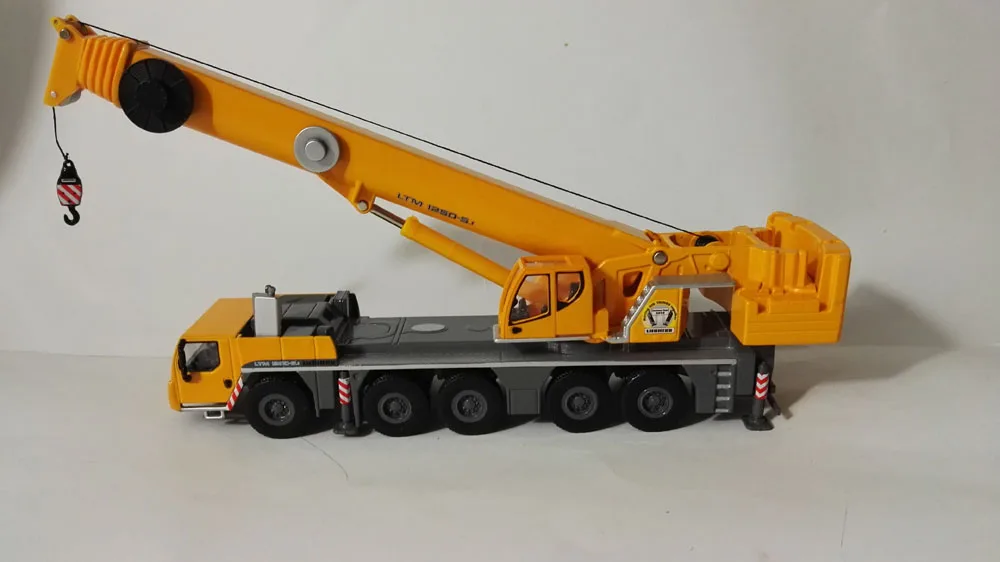 liebherr crane toy