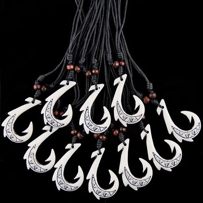 1PC Simulation Bone Carved Hawaiian Maori Fish Hook Handmade Pendant Necklace