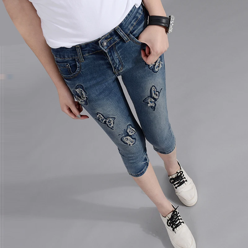 2019 Summer Fashion Pencil Denim Jeans Women Butterfly Embroidered Jeans Female Blue Casual 25-36 Pants Capris Y253