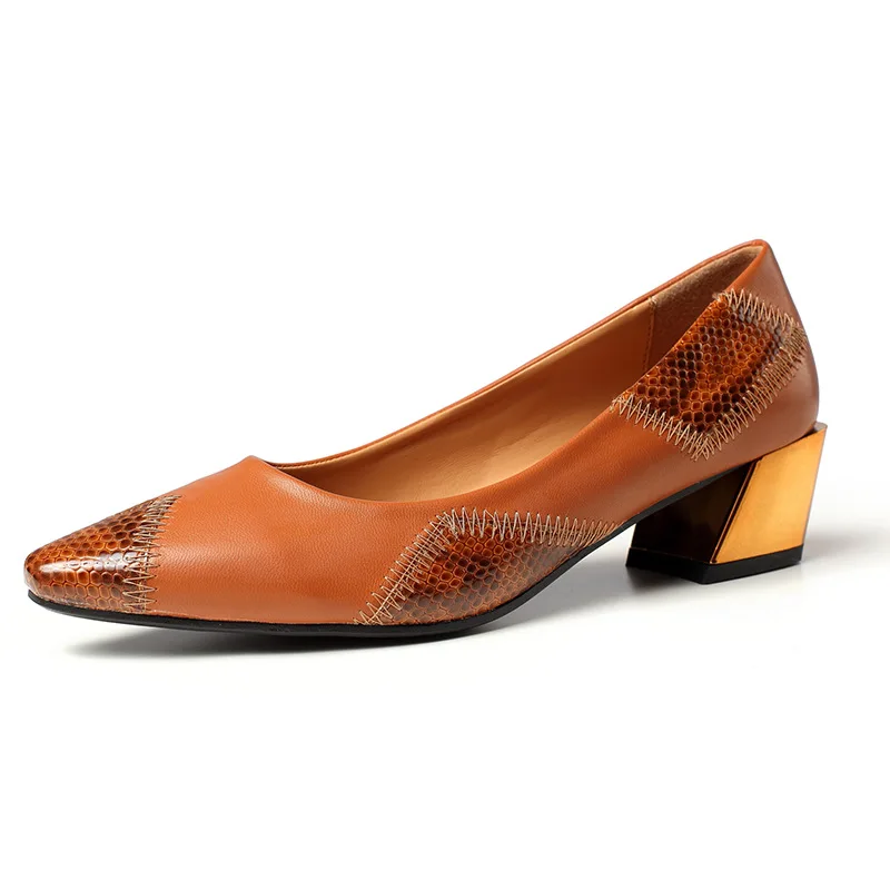 Весенняя женская обувь; брендовая модная пикантная обувь на среднем каблуке; лаконичная Рабочая обувь; простые женские тонкие туфли; обувь для зрелых женщин; - Цвет: Brown Shoes