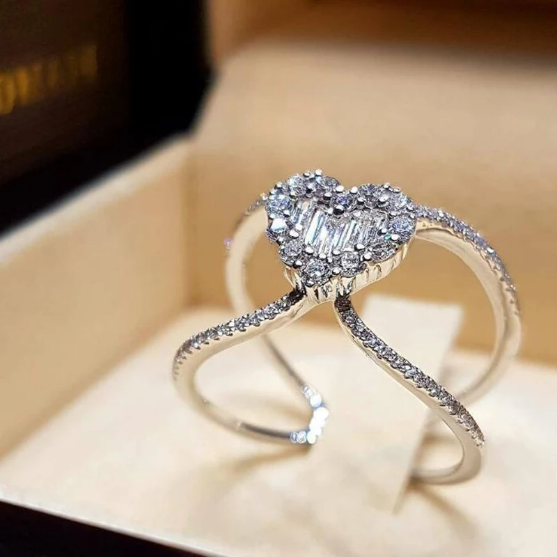 

Utimtree 2019 New Cut Cubic Zirconia Heart Design Dazzling CZ Stone Rings for Women 925 Silver Wedding Band Jewelry Top Quality