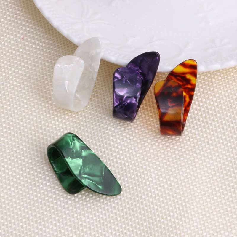 10 шт. целлюлоидная Накладка для игры на гитаре выбирает палец Plectrum Band Mix color Liparite