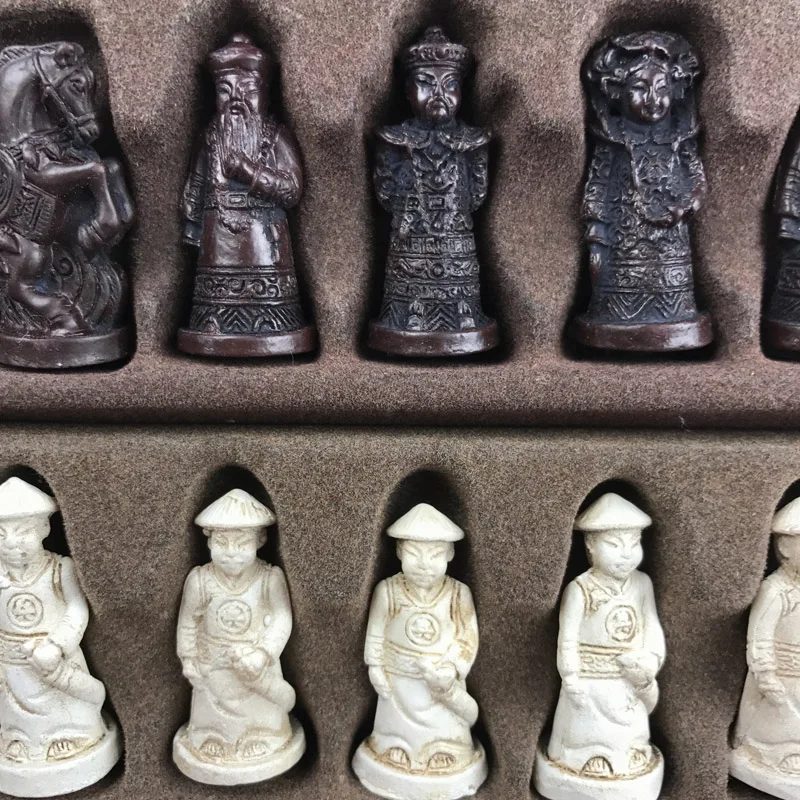New Antique Chess Set of Chess Wooden Coffee Table Antique Miniature Chess Board Chess Piece Move Box Set Retro Style Board game