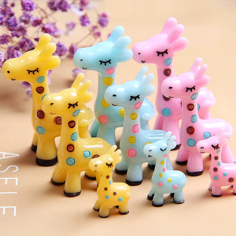 

1 Piece Cute Cartoon Mini Giraffe Model Small Statue Figurine Crafts Ornament Miniatures Pendant Necklace Earring Headwear DIY