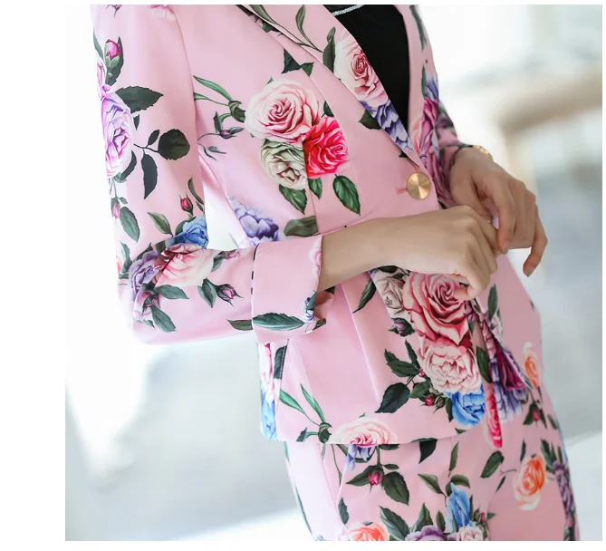 Mr.nut's fresh and elegant white-collar office wears a three-quarter sleeve coat printed small suit