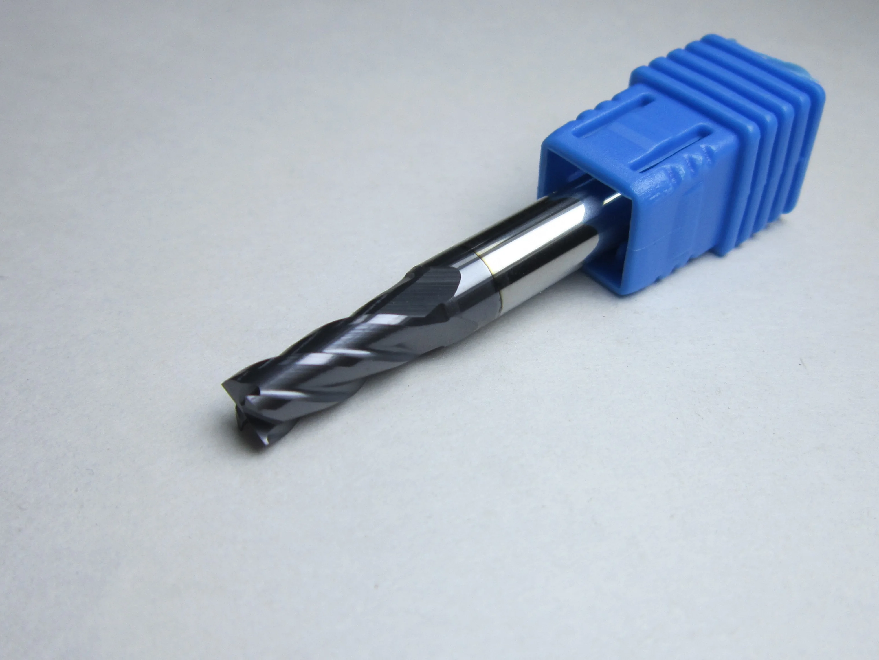 

Ø 5mm 4 flutes tungsten Carbide end mills CNC machine milling cutter bits engraving endmills cutting tool metalworking finishing