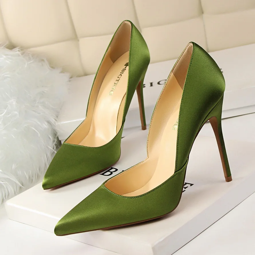 BIGTREE Brand 11cm Female Extreme High Heels Pumps Women Satin Classic Basic Heels Sexy Escarpins Green Khaki Silk Black Shoes BIGTREE Brand 11cm Female Extreme High Heels Pumps Women Satin Classic Basic Heels Sexy Escarpins Green Khaki Silk Black Shoes