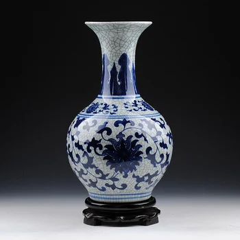 

glaze kiln blue and white porcelain vases crack antique furnishings retro furnishings decoration living room table