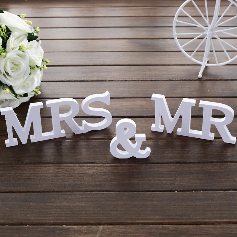 Festival Party Supplies Wedding Sign Party supplies Wooden furnishing English letters Wedding props Sweetheart Table Decor