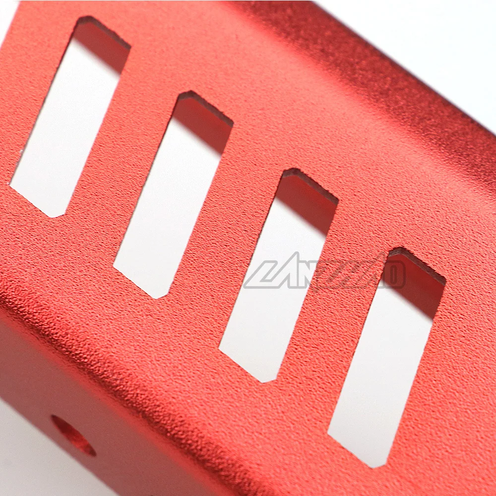 MT09 RADIATOR GUARD (6)