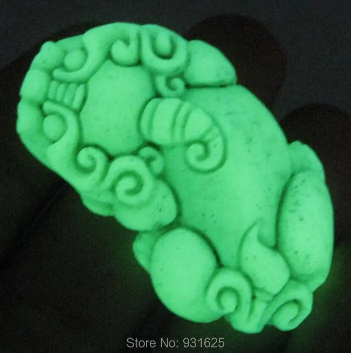 

Natural Green Fluorite Luminous Stone Carved PiXiu Lucky Amulet Pendant + Rope Necklace Glow in Dark luminous stones Jewelry