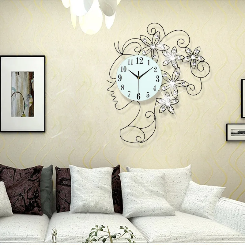 

Geekcook New Fashion Creative Iron Art Beautiful Girl Wall Clock Delicate Modern Quiet Quartz Clock For Decorate Living Room